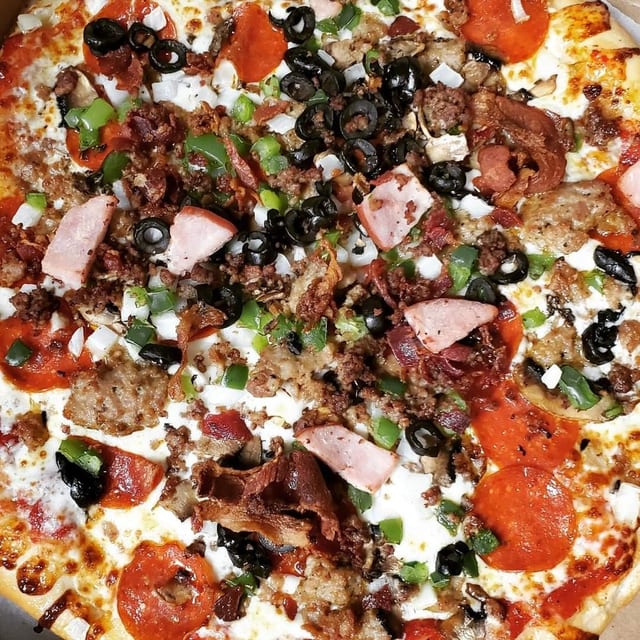 Small Give-Me-Everything Pizza.